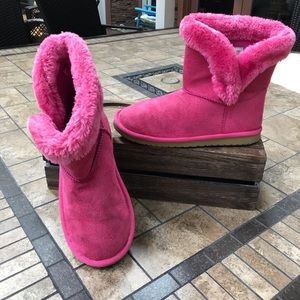 Pink Children’s Place Cozy Faux Fur Boots - Size 3